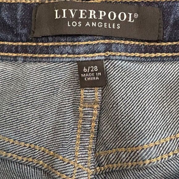 Liverpool the Keeper Boyfriend Jeans in Fairchild Wash Classic Denim Size 6 - Picture 7 of 9